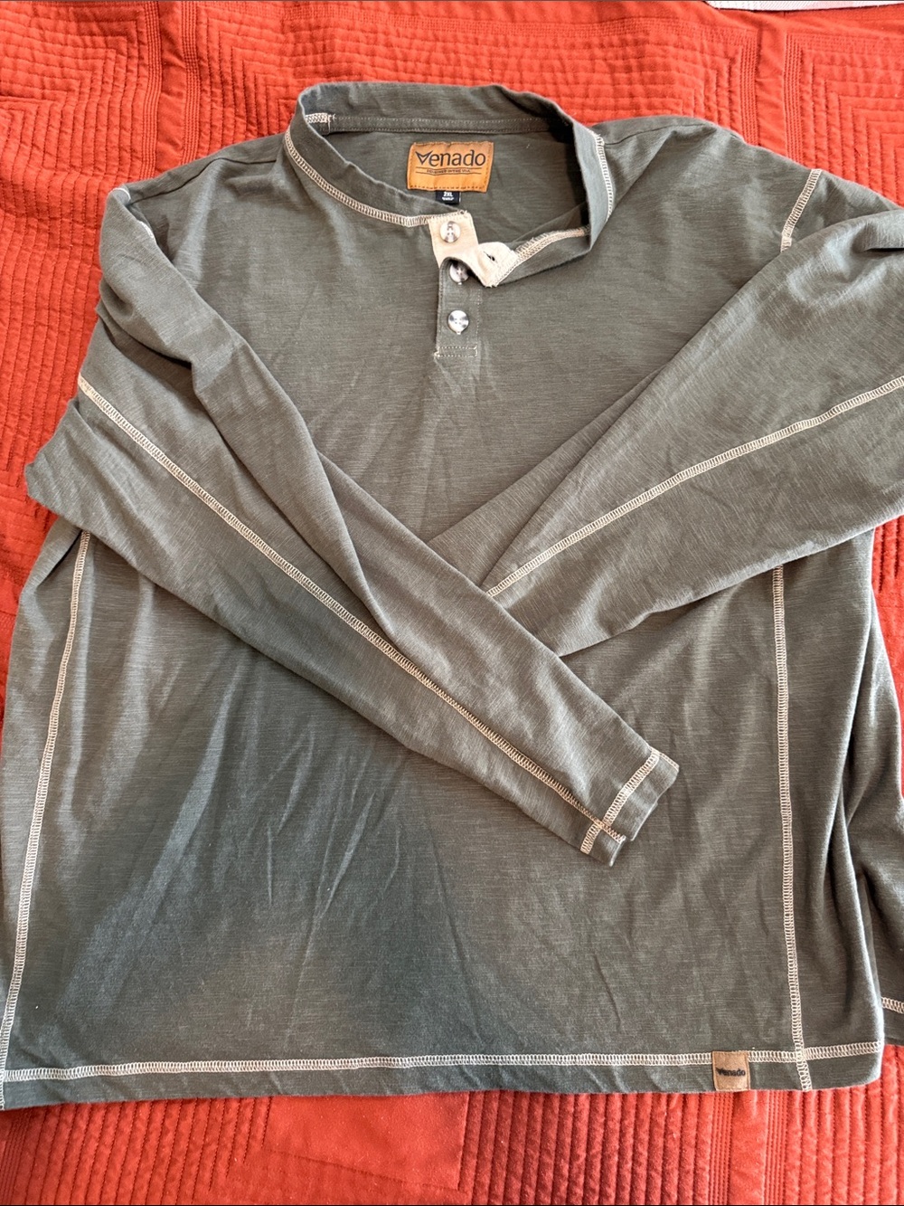 Venado Men's Long-Sleeve Henley in Olive